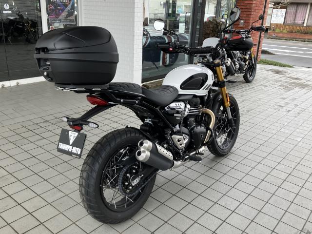 スクランブラー400XC バニラホワイト 専用フライスクリーン ヘッドライトグリル スポークホイール