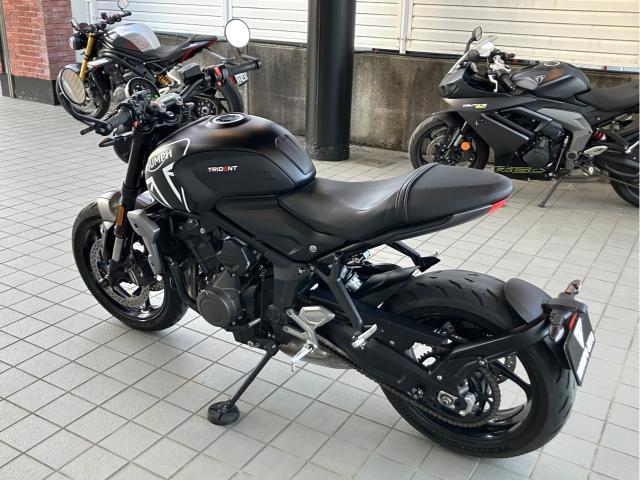 トライデント660 2023年式 マットブラック ETC