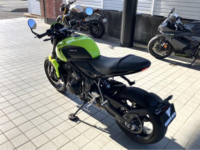 トライデント660 クイックシフター プロテクションカバー バーエンドミラー トライアンフ水戸オリジナルカラー レーシングイエロー