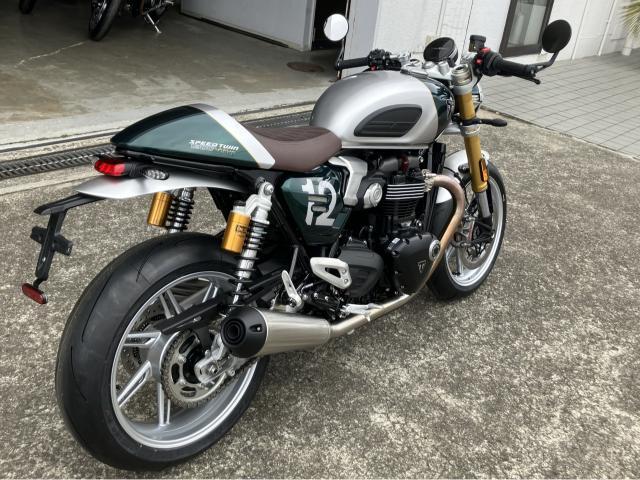 スピードツイン1200カフェレーサーエディション 登録済未使用車 アルミニウム／コンペティショングリーン 脱着シートカウル