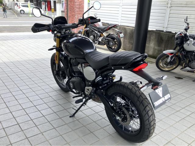 スクランブラー400XC ストームグレー ハイレベルフロントマッドガード＆フライスクリーン