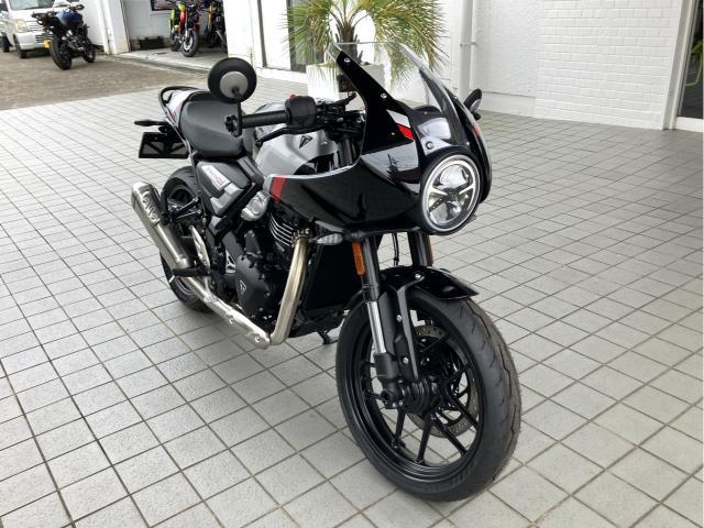 スラクストン400 ファントムブラック／アルミニウムシルバー バーエンドミラー シングルシートカウル グラブバー