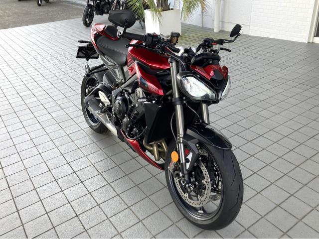 ストリートトリプル765RS カーニバルレッド アップ＆ダウンクイックシフター！