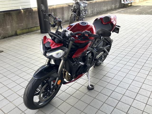 ストリートトリプル765RS カーニバルレッド アップ＆ダウンクイックシフター！