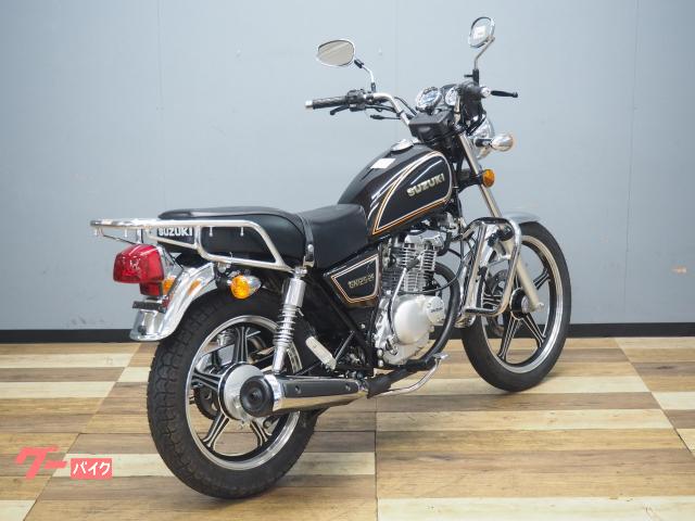 スズキ GN125－2F 2018年モデル エンジンガード装備