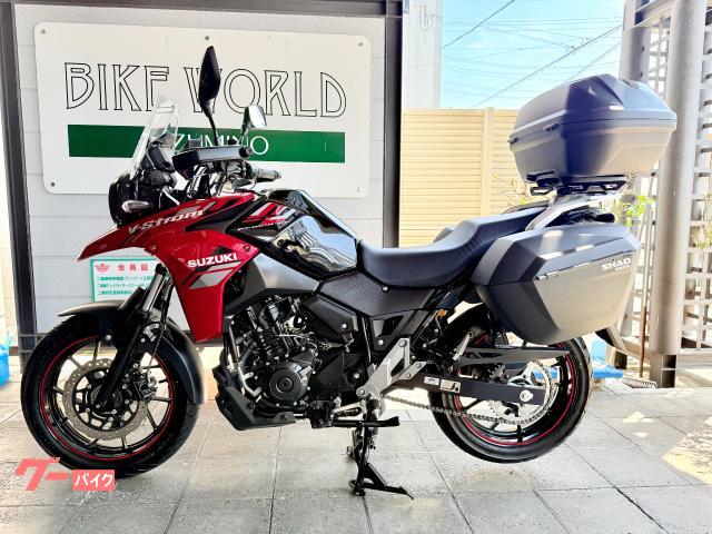 Ｖ−ストローム２５０　ドライブレコーダー、グリップヒーター、トップケース、左右パニアケース付き