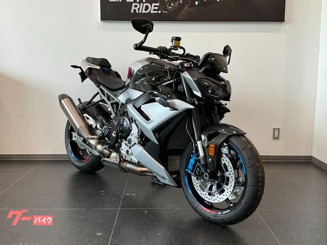 Ｍ１０００Ｒ　ホワイト・アルミニウム・メタリック・マット　Ｍパッケージ　カーボンホイール　アクラボビッチサイレンサー　ＥＴＣ２．０