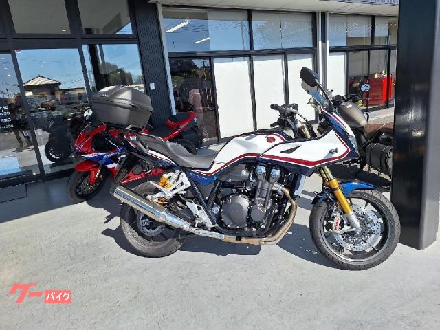 ＣＢ１３００Ｓｕｐｅｒ　ボルドール　ＳＰ　クルーズコントロール付　クイックシフター　エンジンガード付き