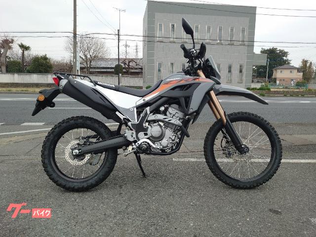 ＣＲＦ２５０Ｌ　２０２３年モデル　ワンオーナー　ＥＴＣ２．０　ＵＳＢ電源　リアキャリア　フレームガード