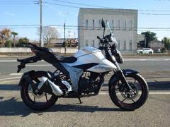 スズキ　ＧＩＸＸＥＲ　１５０　ワンオーナー　前後タイヤ新品　ＥＴＣ　スクリーン　リアキャリア　グリップヒーター