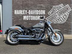 ＨＡＲＬＥＹ−ＤＡＶＩＤＳＯＮ　ＦＬＦＢＳ　ソフテイルファットボーイ１１４　ジキルアンドハイドマフラーフルエキ装着車　サドルバッグ　エンジンガード