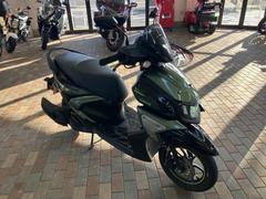 ヤマハ　シグナスＲＡＹ　ＺＲ　１２５　ＳＴＲＥＥＴＲＡＬＬＹ　アイドリングストップ　ＦＩ　社外グリップ　ＵＳＢポート