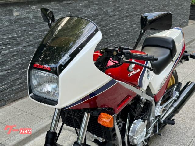 ミ*ト出品 VF750F(RC15)で使用 FRP シングルシートカウル シート付き VF1000R純正