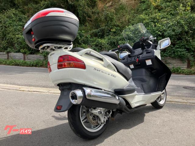 スズキ スカイウェイブ６５０ＬＸ／２００９年モデル／ホワイト／リアＢＯＸ付き｜ＢＡＢＹ－ＳＣＯＲＰＩＯＮ｜新車・中古バイクなら【グーバイク】