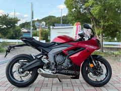 ＴＲＩＵＭＰＨ　デイトナ６６０／カーニバルレッド／サファイアブラック
