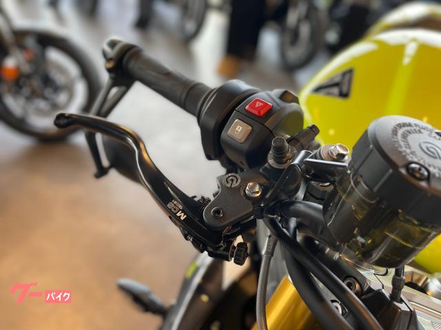 TRIUMPH スピードトリプル1200RXLimited