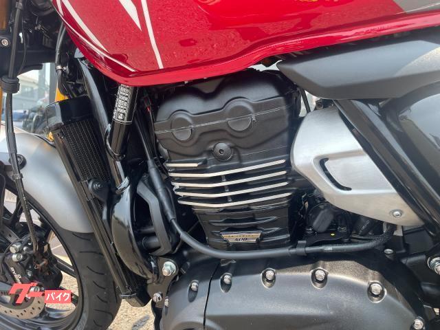 TRIUMPH スピード400・純正スクリーン・シート高790mm