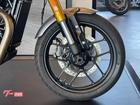 スピード400 カスピアンブルー 水冷単気筒 40PS スリップアシストクラッチ シート790mm USB Type－Cポート付