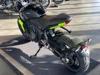 トライデント660 トライアンフレーシングイエロー クイックシフター スリップアシストクラッチ TFTディスプレイ