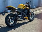 ストリートトリプル765RS コスミックイエロー