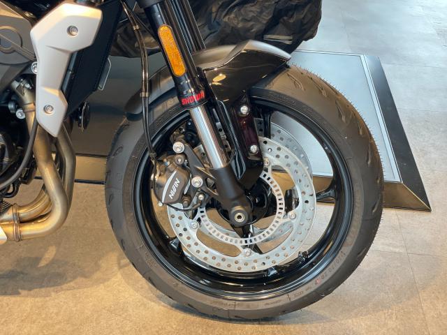 トライデント660 クイックシフター スリップアシストクラッチ TFTディスプレイ