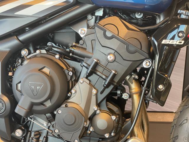 トライデント660 NEW クイックシフター スリップアシストクラッチ TFTディスプレイ 3ライディングモード クルコン