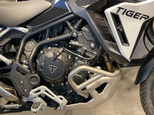タイガー900ラリー PRO クイックシフター シートヒーター LEDライト コネクティビティ