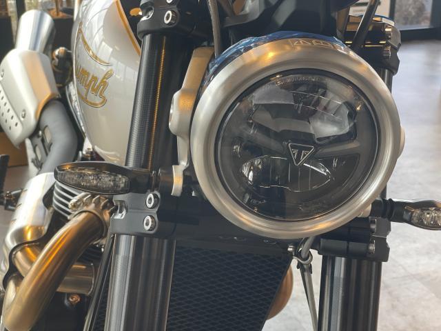 スクランブラー1200X ICONエディション 2－INTO－2マフラー TFTメーター シート高820mm LEDライト