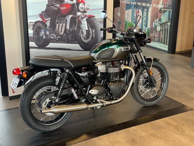 ボンネビルT100 FOXRacingRSU装着車両 ブレンボキャリパー コンペティショングリーン／アイアンストーン