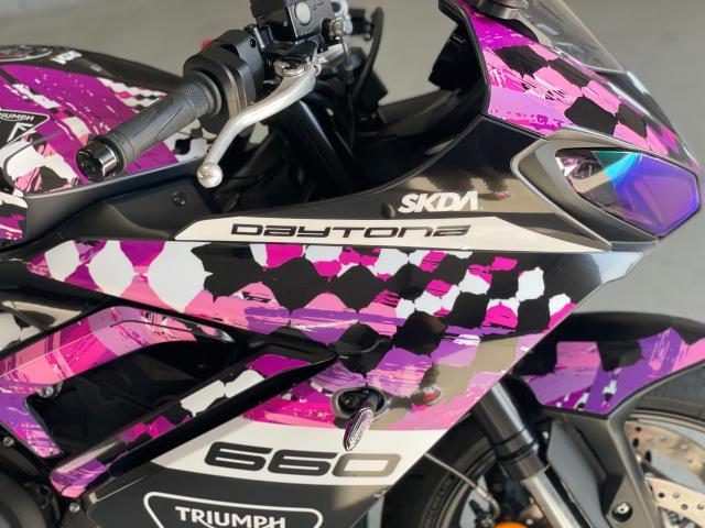 デイトナ660SKDA アクセサリー付 3ライディングモード シート高810mm 95PS