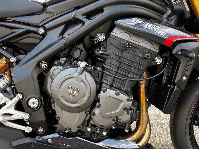 スピードトリプル1200RS 前後オーリンズEC3 マルゾッキステダン シフトアシスト