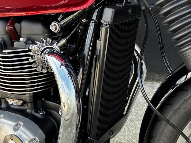 ボンネビルT120