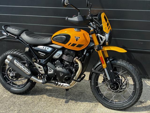 スクランブラー400XC イエロー
