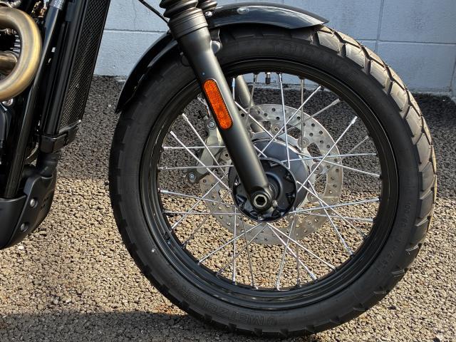 スクランブラー900 ICONエディション