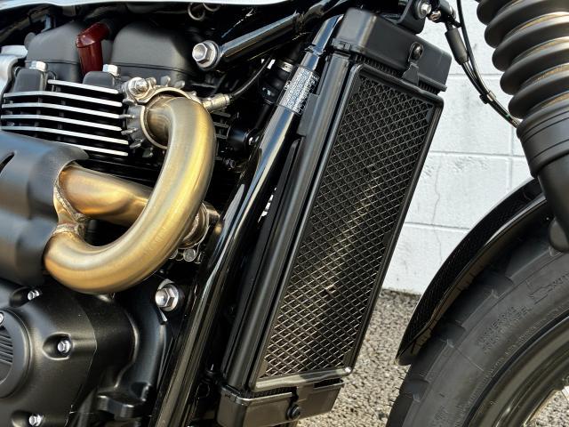 スクランブラー900 ICONエディション