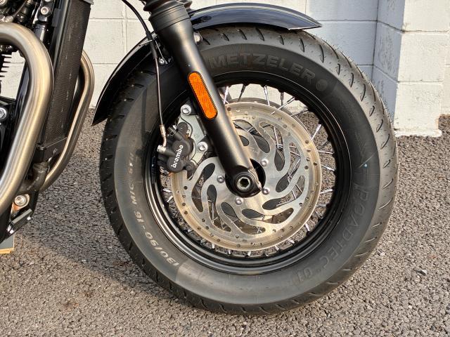 ボンネビル ボバー