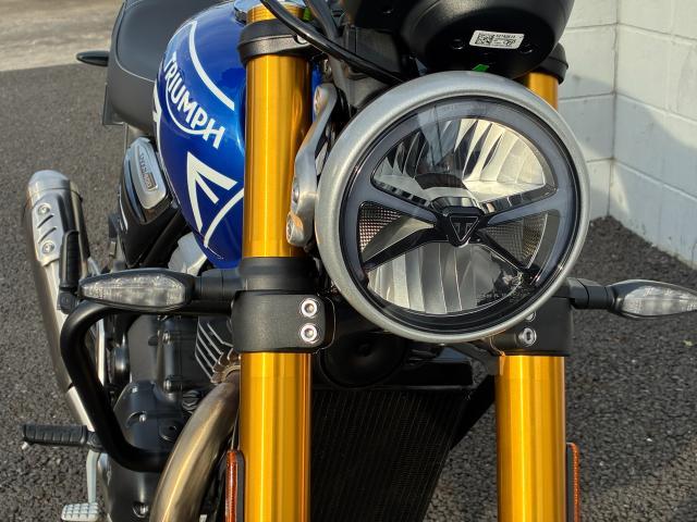 スピード400 アッパーエンジンバー付 カスピアンブルー