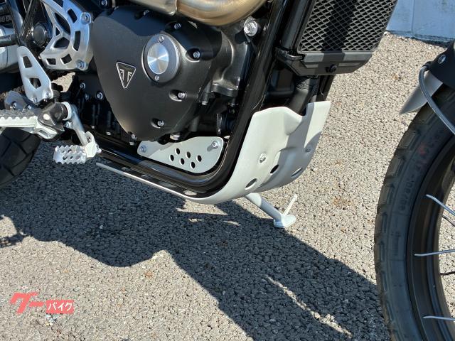 スクランブラー1200XE