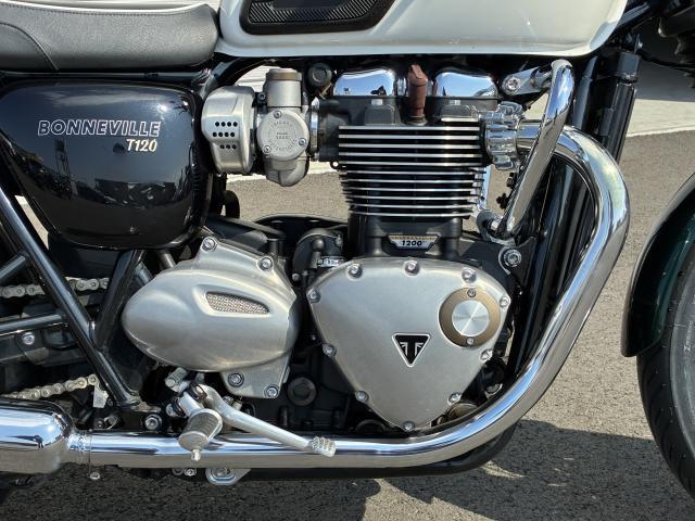 ボンネビルT120 ヒートグリップ センタースタンド コンペティショングリーン