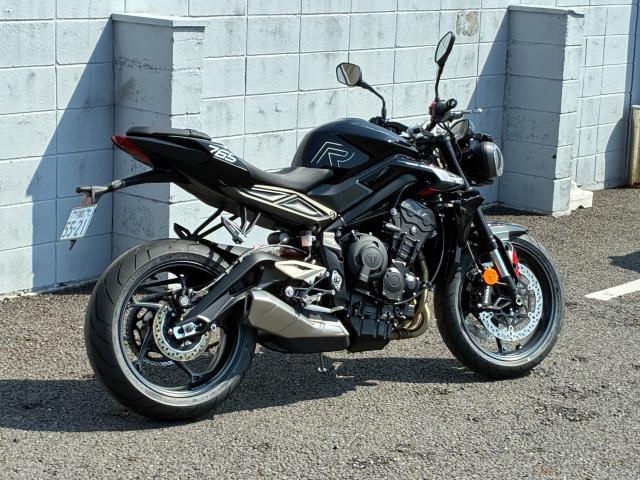 ストリートトリプル765R ローシート装着車両 エンジンプロテクション