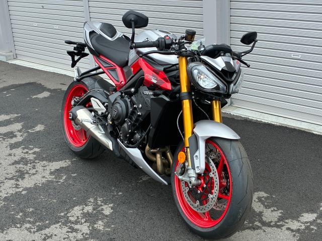 ストリートトリプル765RX
