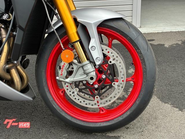ストリートトリプル765RX
