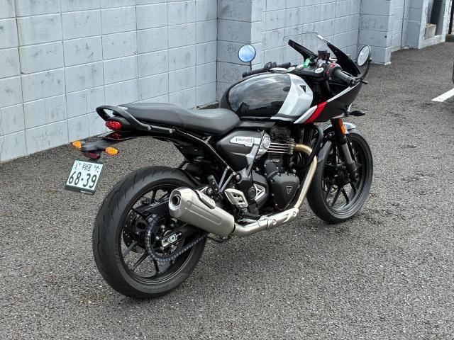 スラクストン400 Thruxton ドレッサーバー付