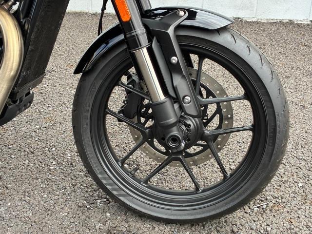 スラクストン400 Thruxton ドレッサーバー付