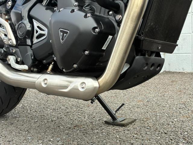 スラクストン400 Thruxton ドレッサーバー付