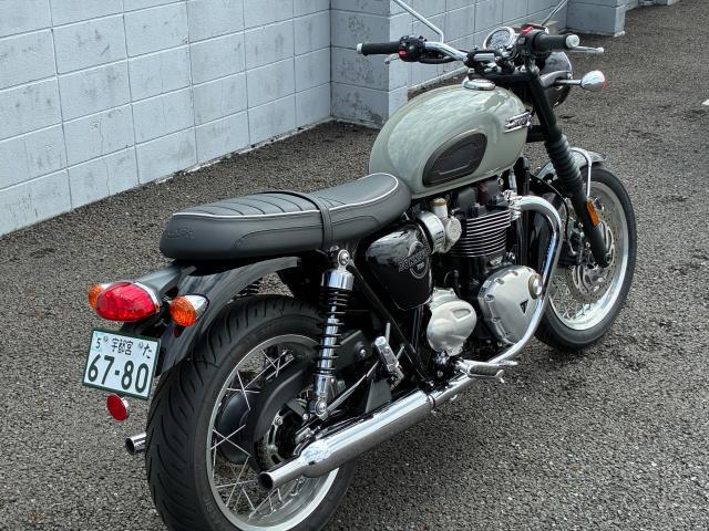 ボンネビルT120