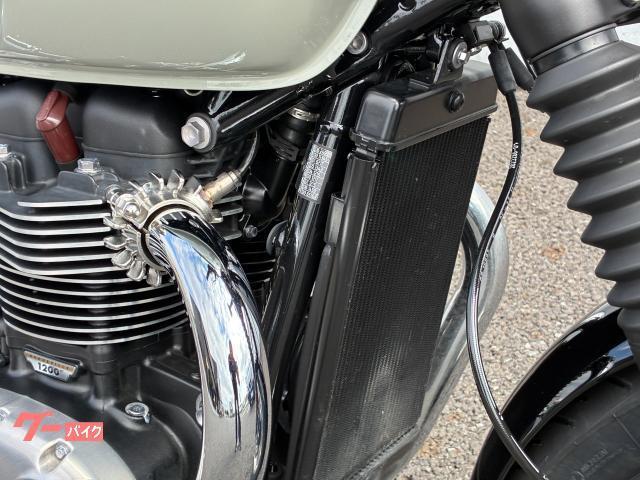 ボンネビルT120
