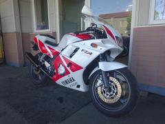 ヤマハ　ＦＺＲ２５０Ｒ　３ＬＮ５型　４ストローク４気筒　キャブレター車