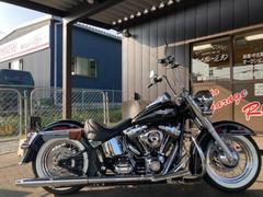 ＨＡＲＬＥＹ−ＤＡＶＩＤＳＯＮ　ＦＬＳＴＮ　ソフテイルデラックス　ＴＣ９６　モーターステージ左右独立マフラー　Ｓ＆Ｓエアクリ　ホワイトリボンタイヤ　そろ