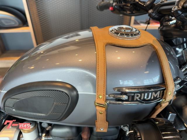 TRIUMPH ボンネビルT120ブラック フォグランプ